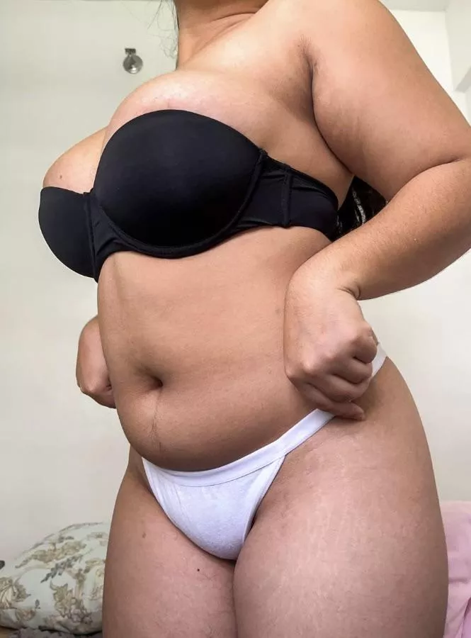 [f] Thick & Jiggly all around 🥰