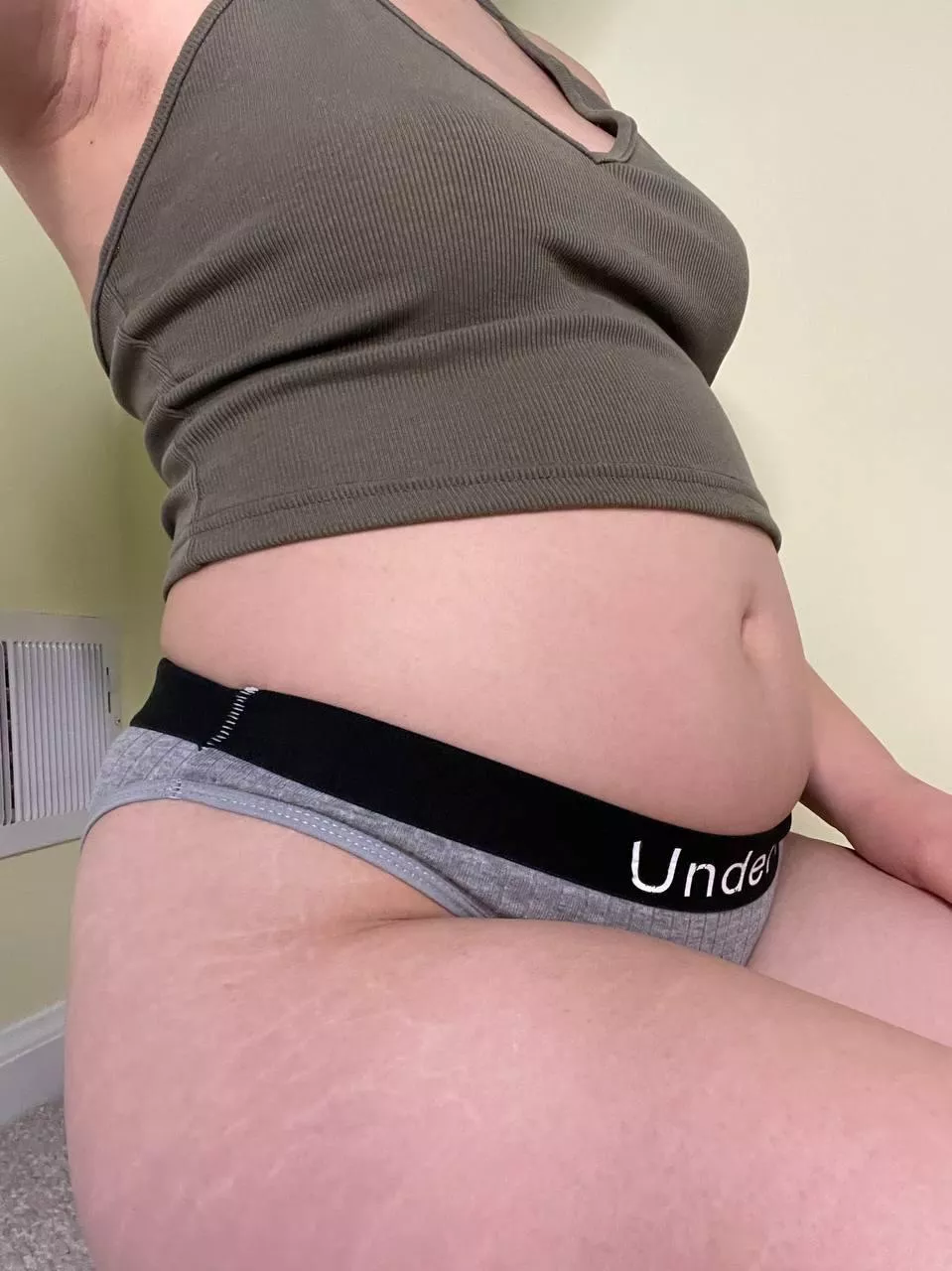 {F} you are far too small for my belly🤰🏻