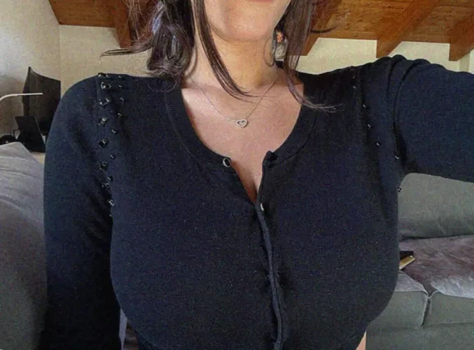 F22 [F4M] here to make the day hot... excuse me :P