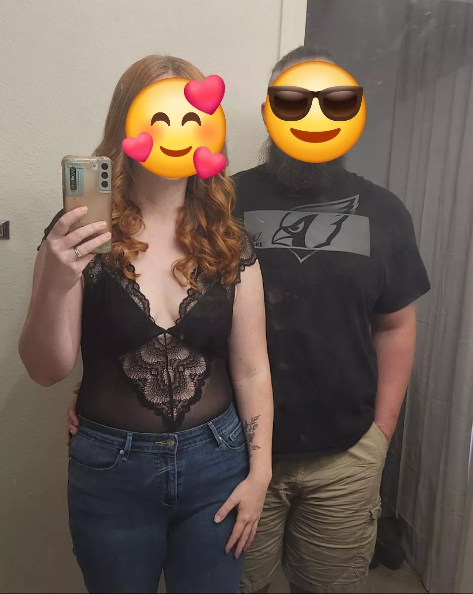 F36/M37 ISO 🦄 or Hotwife couple to enjoy drinks at a resort on Wednesday.