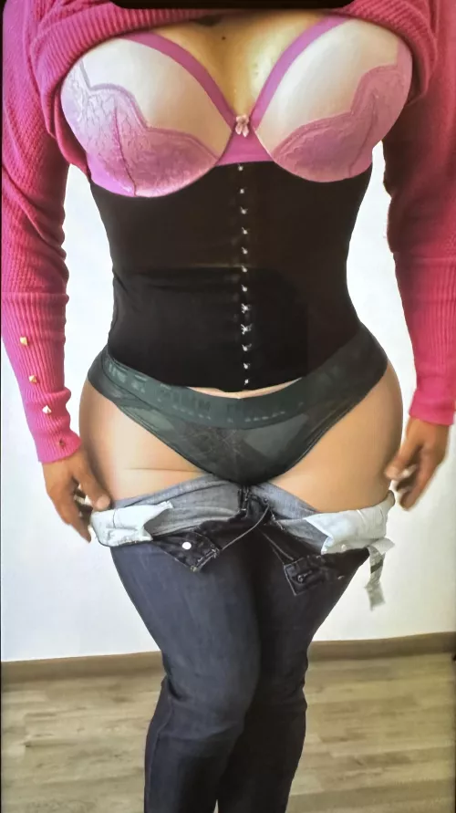 Feeling so womanly is it a crime? 🫦