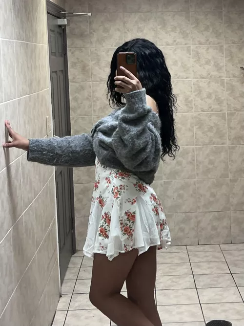 Femboy looking for some fun 22