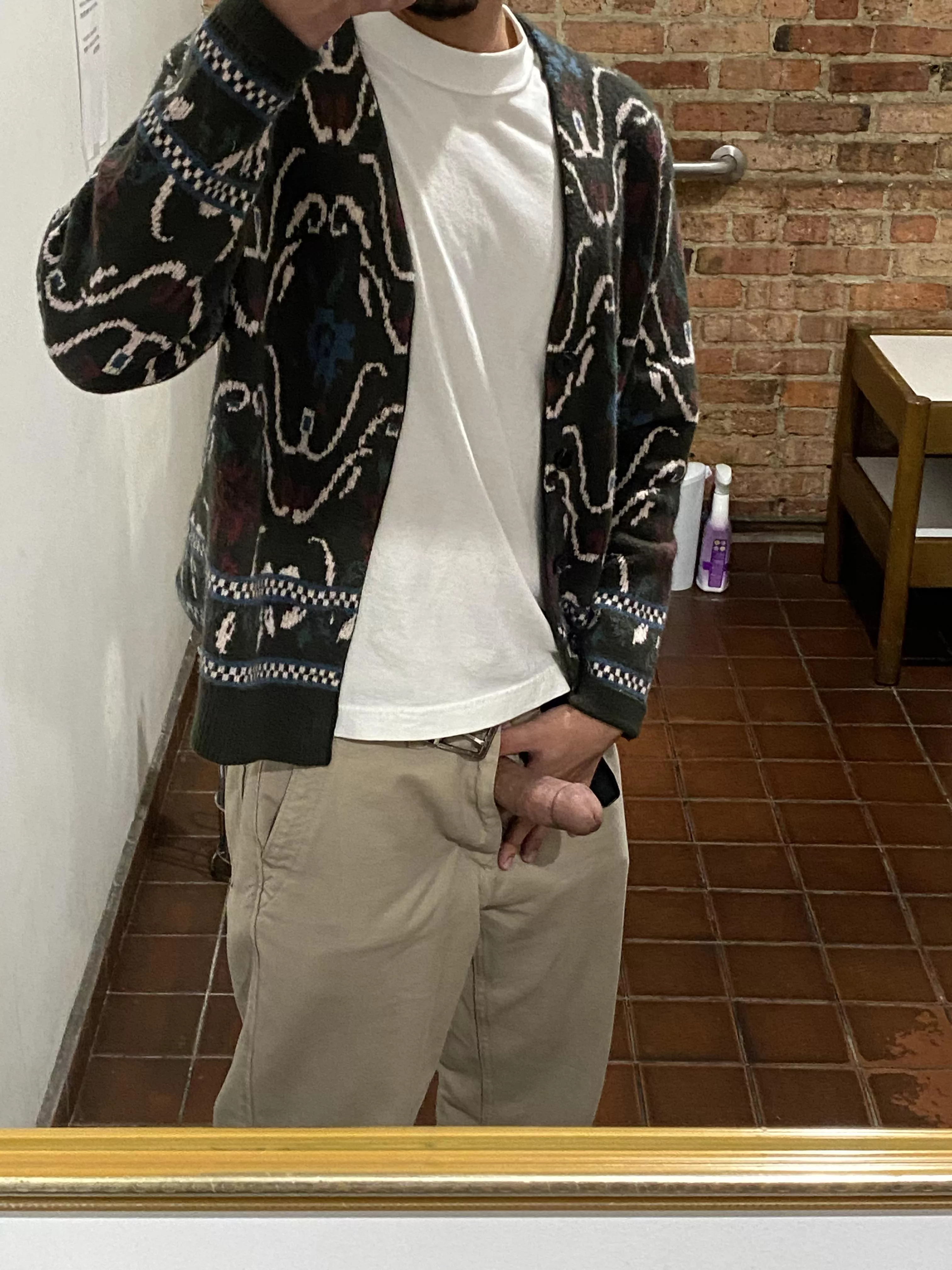 First timer here looking for head at work #Chinatown 