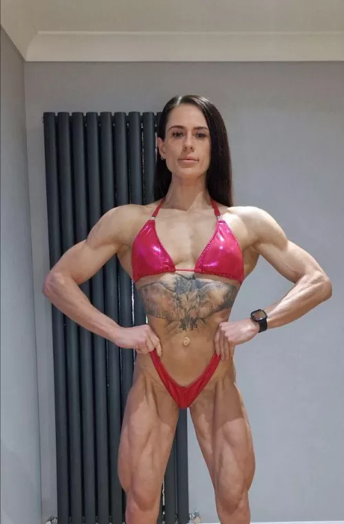 Flexing my arm muscles like a sexy boss!