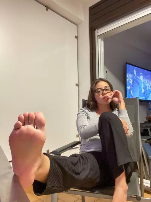 Get on the ground for Goddess and beg me to worship them!