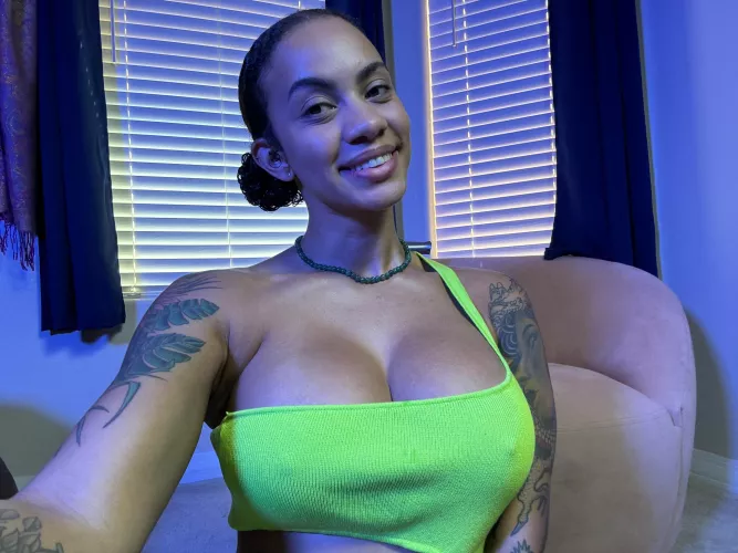 Going live on Bonga Cams and CamSoda!!! :D 