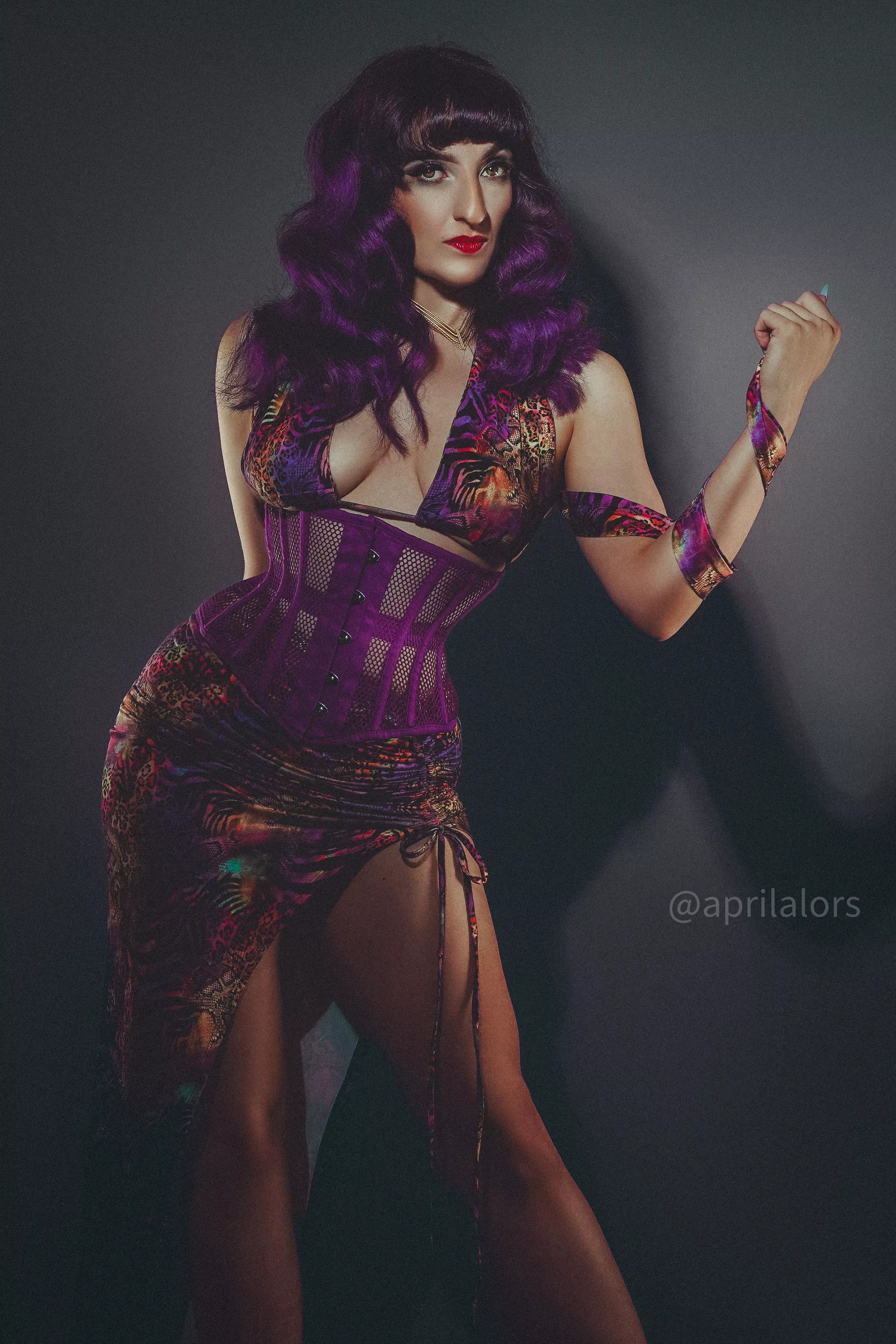 Had a great time with V's Anchor Studio getting new headshots 🩷