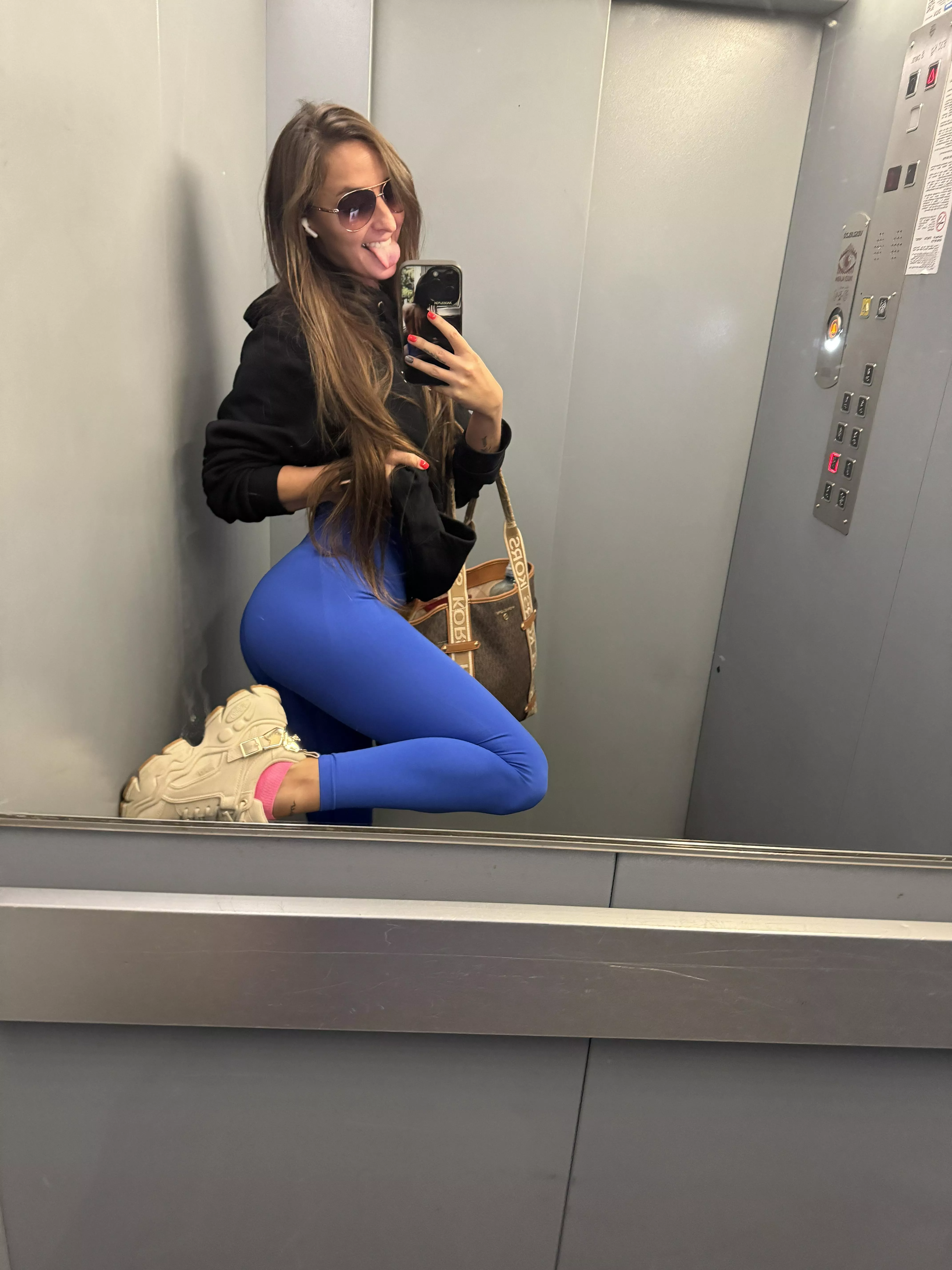 Have a horny day💙😈