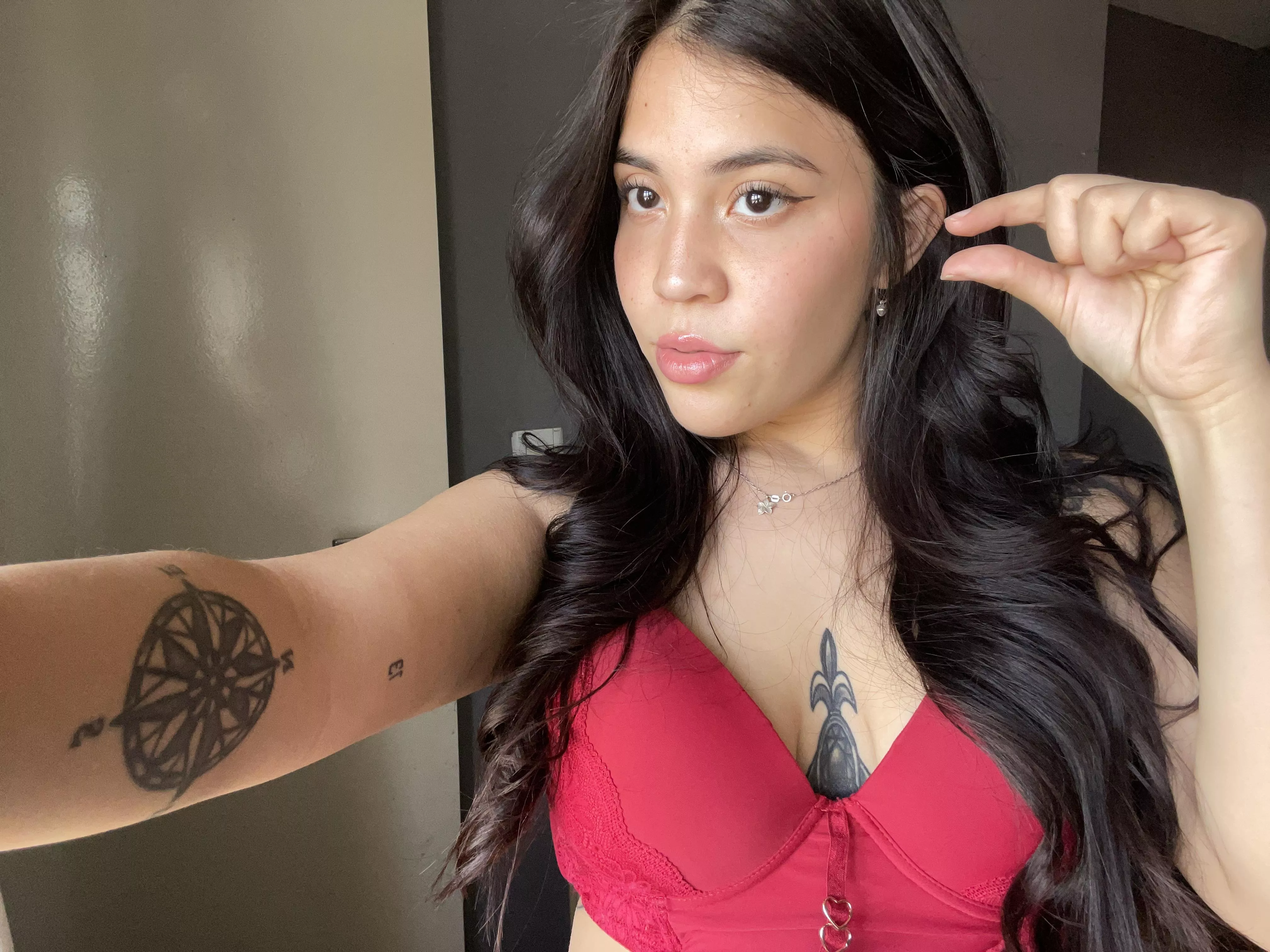 Hey loser 🤏🏻 say ME if your sad lil pathetic useless shrimp deserves humillation