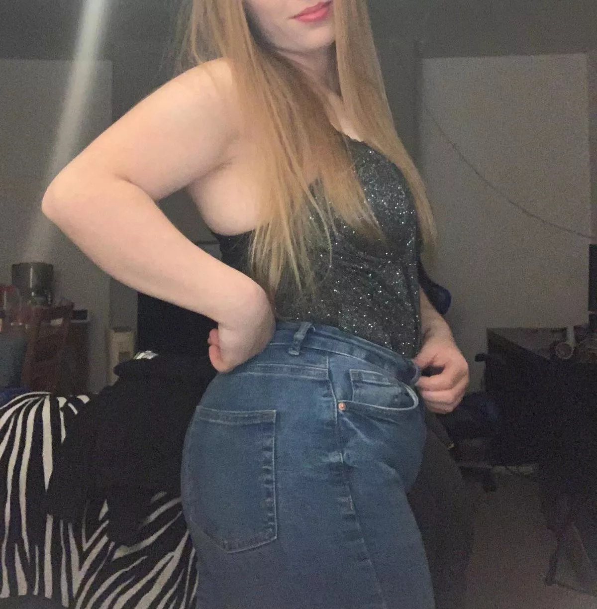 Hotwife Nightout at Astoria, available for a night of fun if you find me there