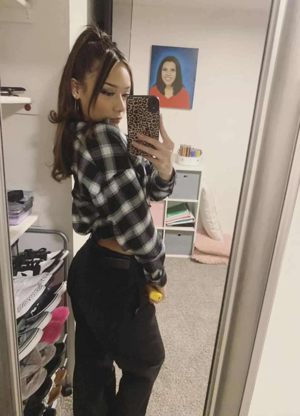 How does one start a blue page? I’ve been wanting to make one but not sure what kind of content I should post. Any helpers?