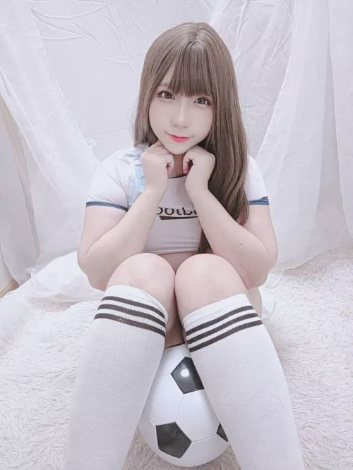 I am a slut and I need to be fucked every day!