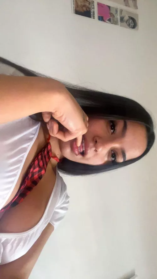 I guess you would love to see me go wild in your face 