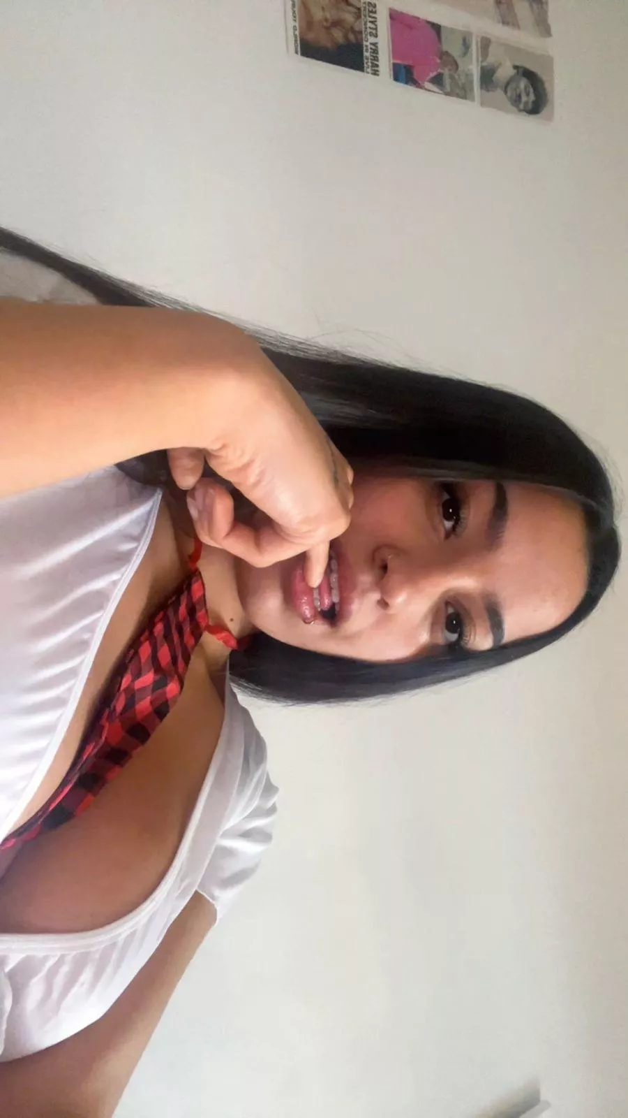 I guess you would love to see me go wild in your face 