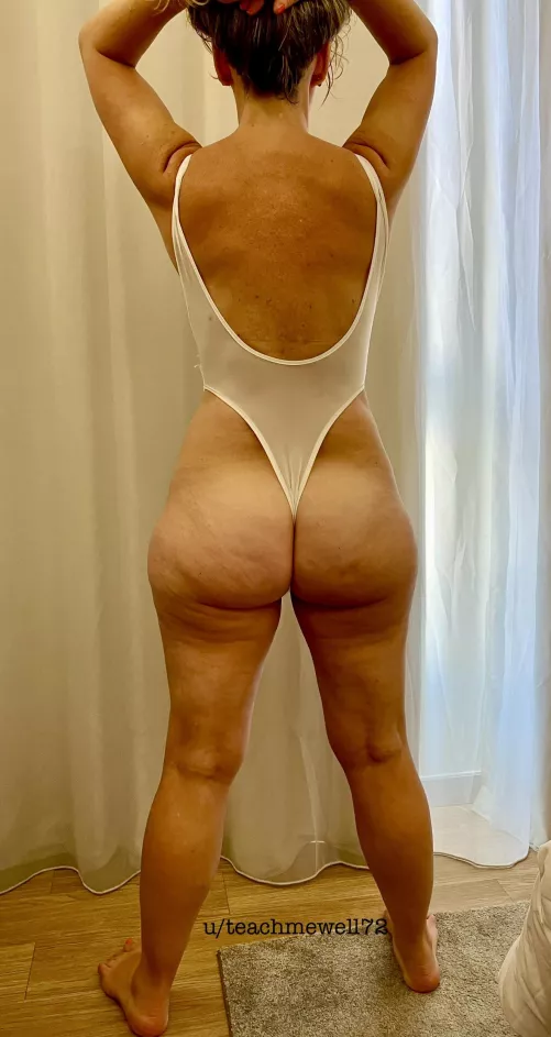 I hear you like a cheeky mom