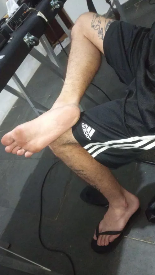 i heard that you are into boy's feet