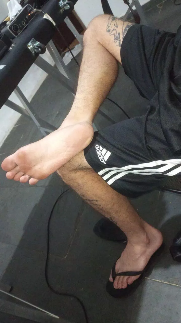 i heard that you are into boy's feet