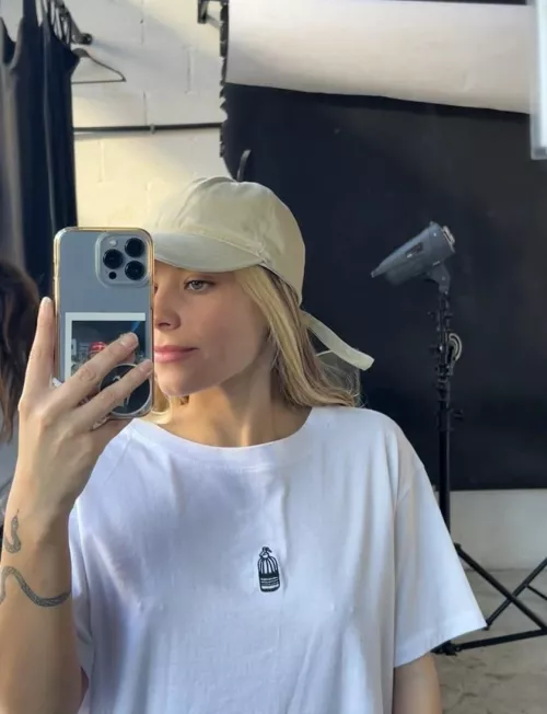 I know my Pokies are distrcting but I love this outfit