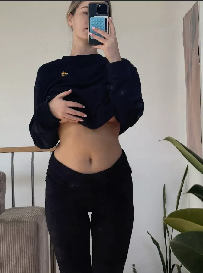 i like wearing big clothes to the gym 