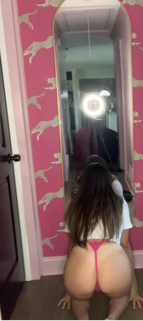 I want it touching my ass 