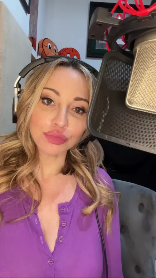 I want she sucking my cock..