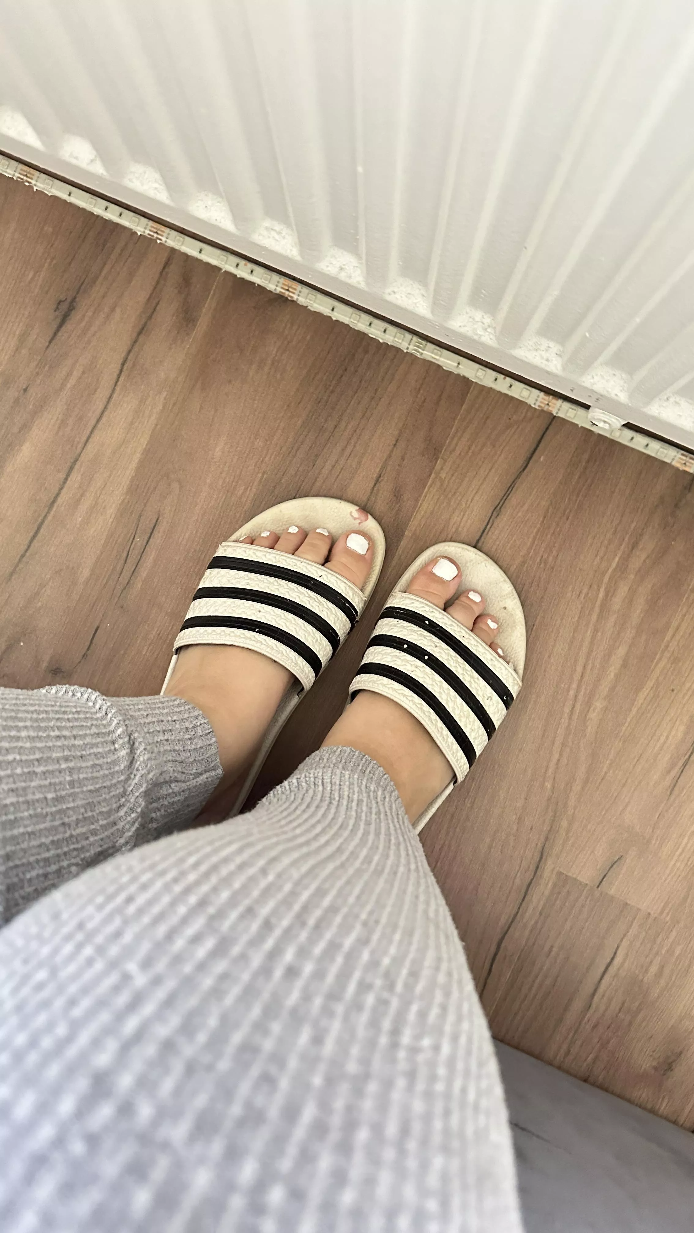 I want to feel your tongue first.