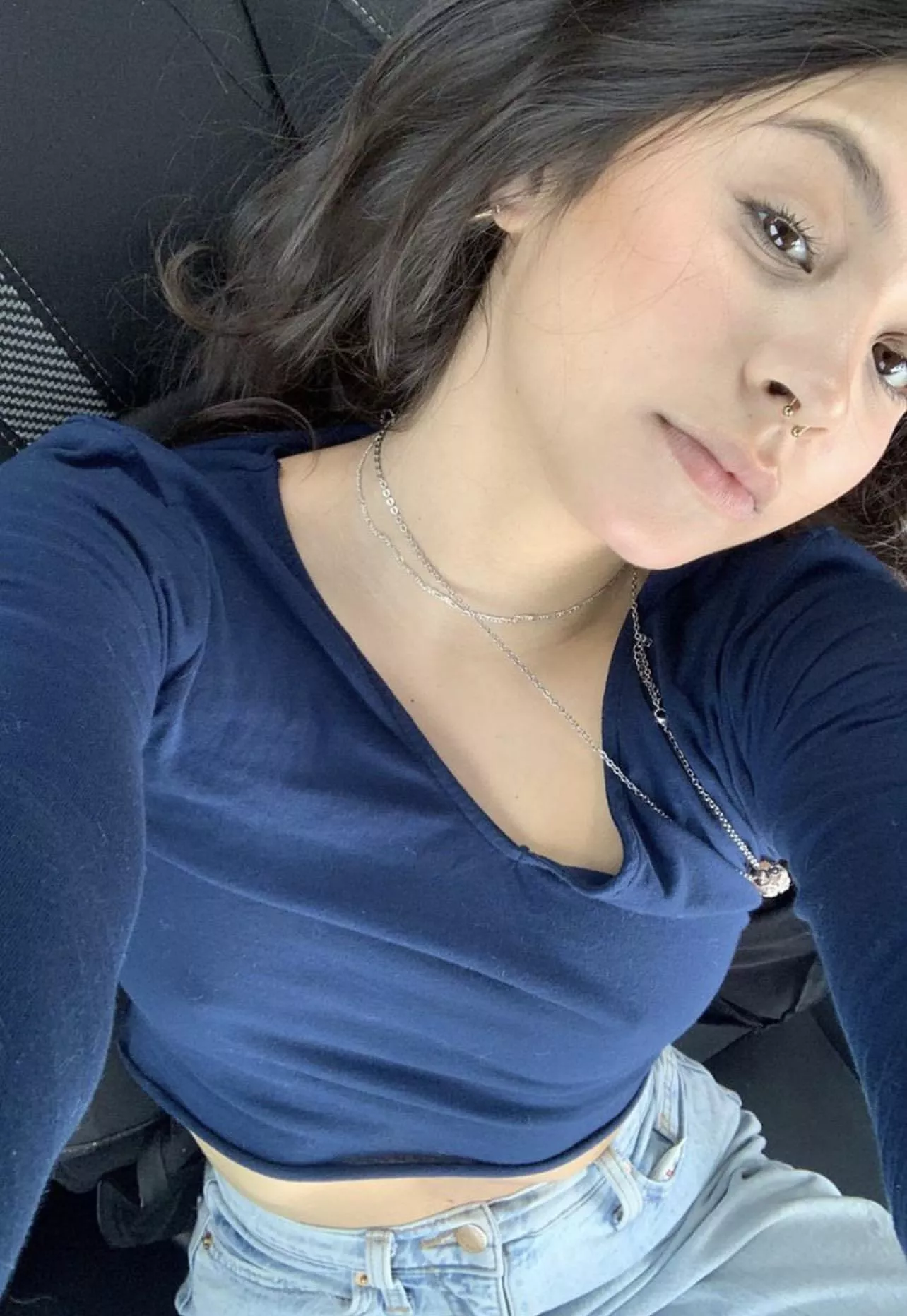 ⬆️ if u wanna see car titty pics 