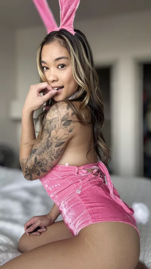 I’m craving for a long and hard carrot. Will you give it to me?