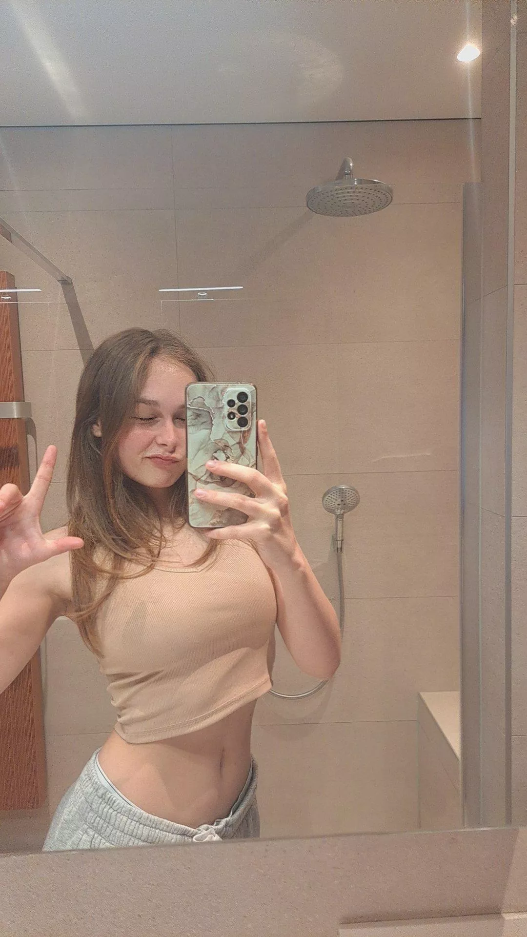 I'm new on reddit, looking for some long term good findom cucks on here to spoil me. Will you be my good simp? 🥰