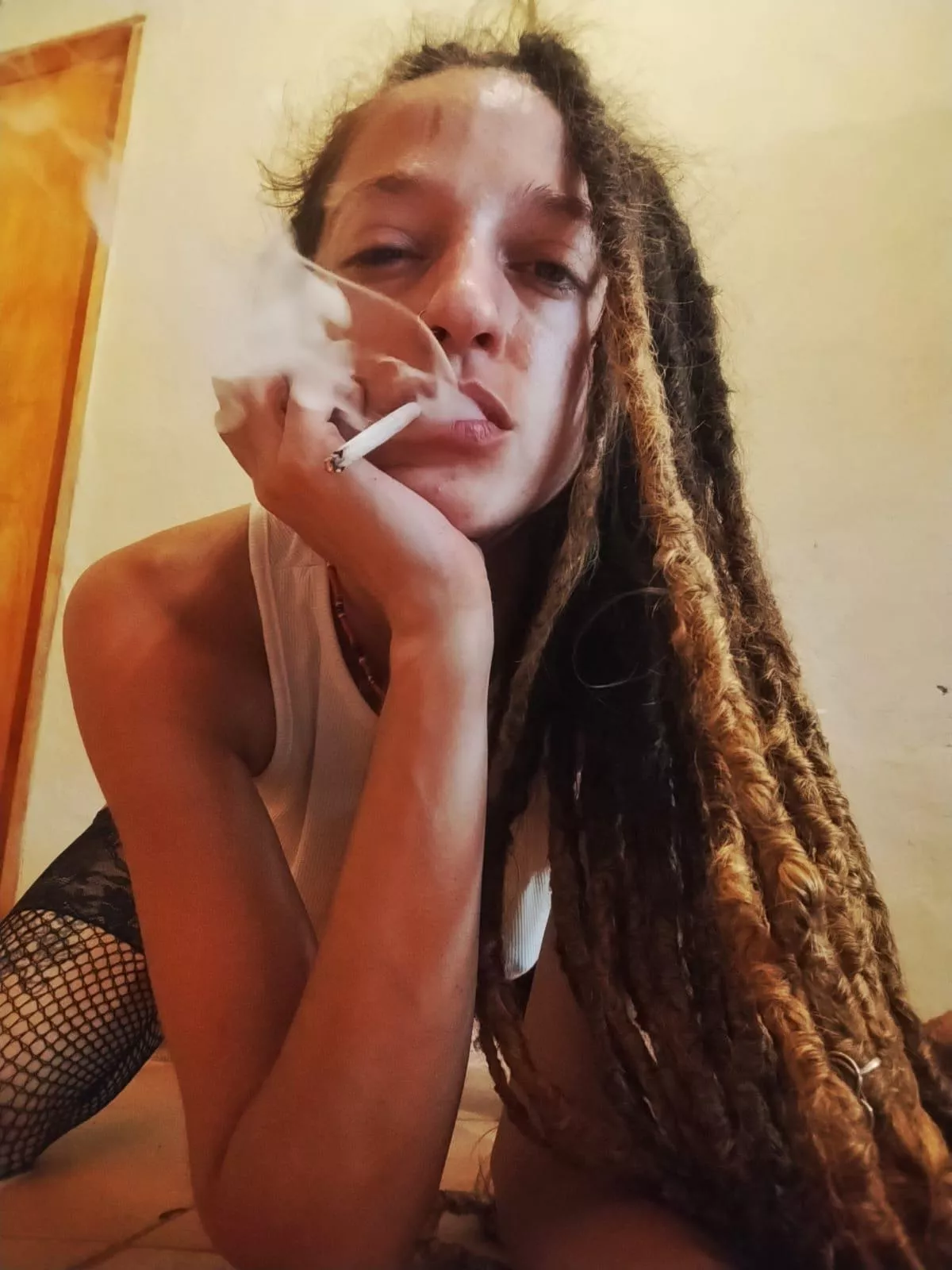 I'm so high rn Im craving dick	