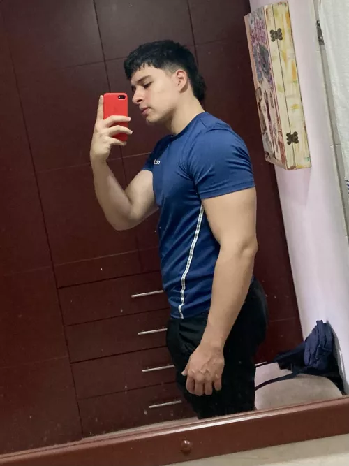 Im so sweaty after working out and ready to drain some wallets