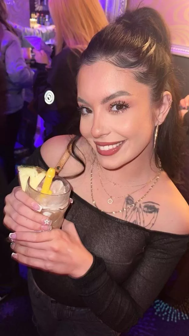 I’m your next addiction 😘