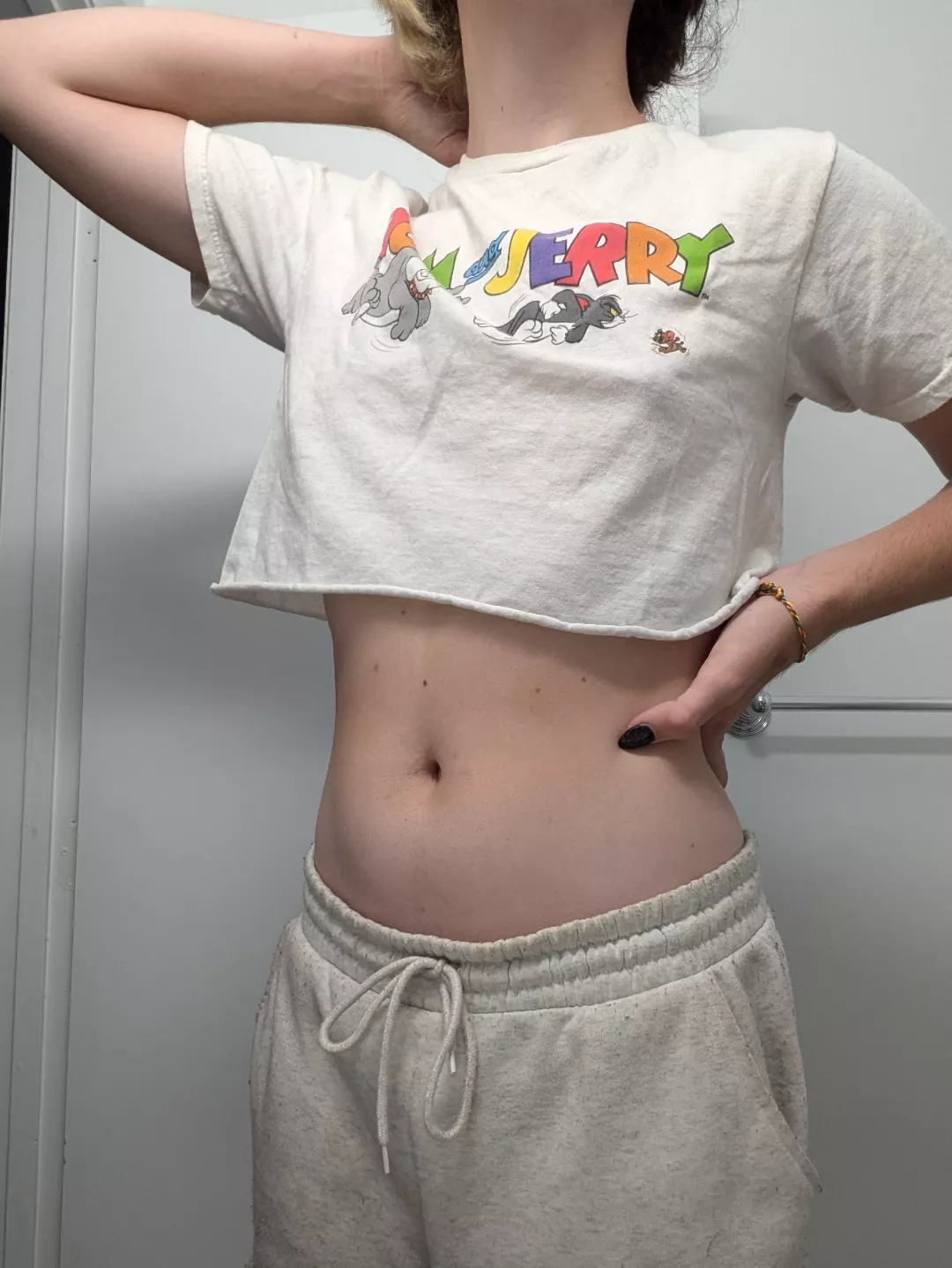 its finally optimal crop top and sweatpant season 👾