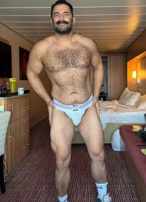 J’locktober day 11. Send tops. (I’m on an old ship, case you’re wondering)