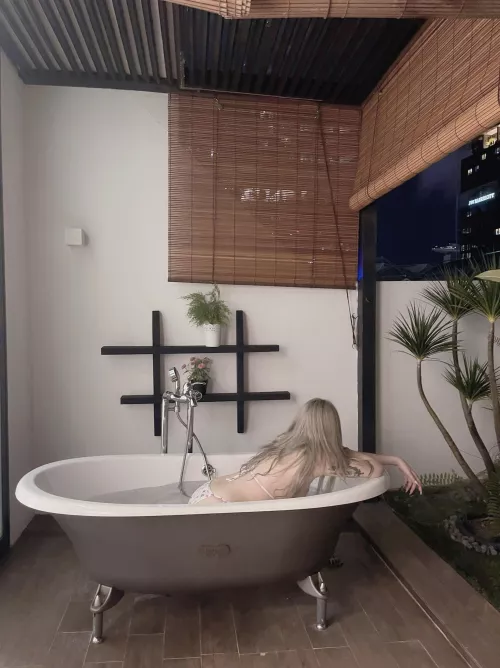 just a little throwback✨ quick post before i head back to work🤭