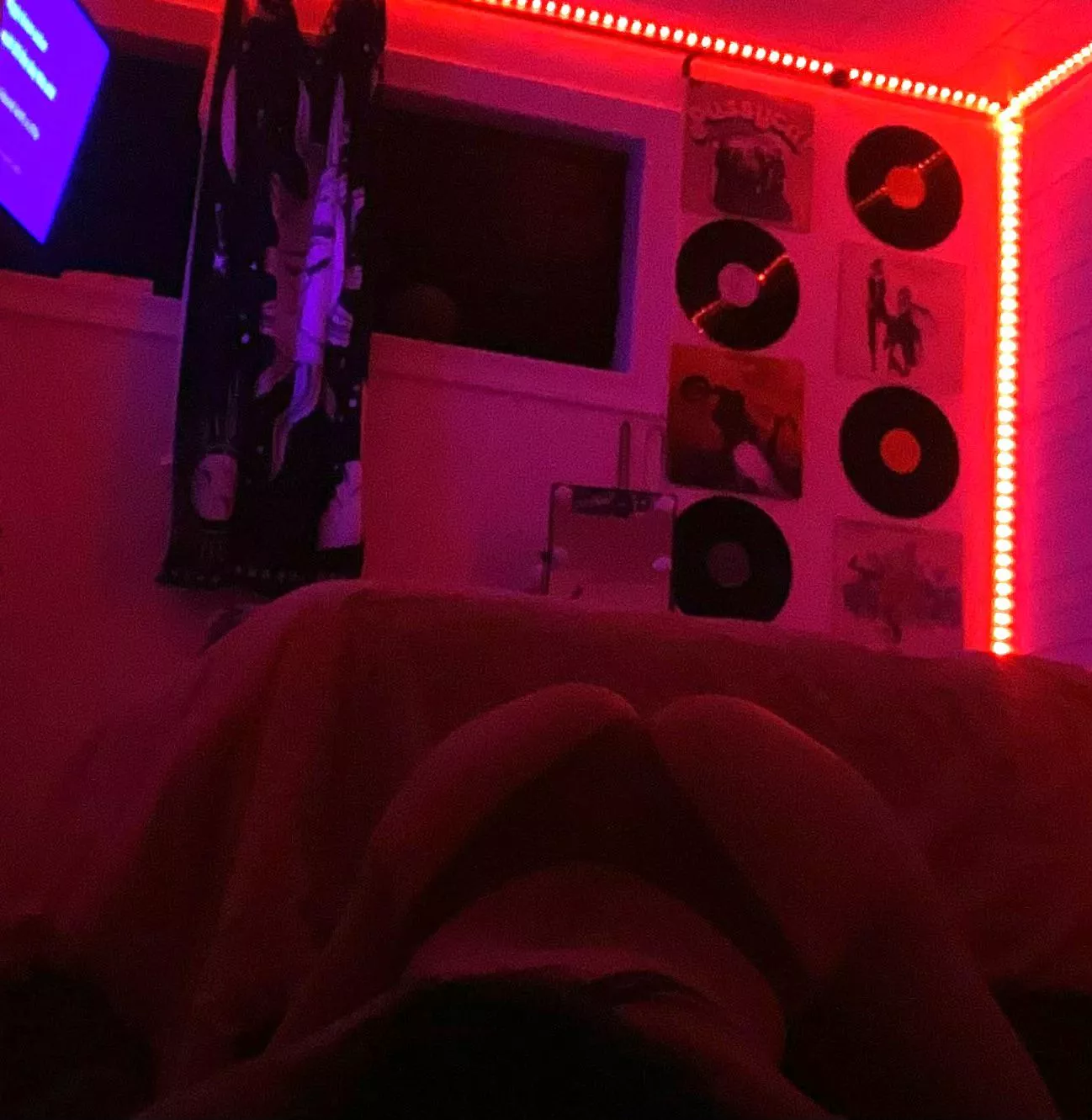 Just lmk if I should leave my window open one night 😏