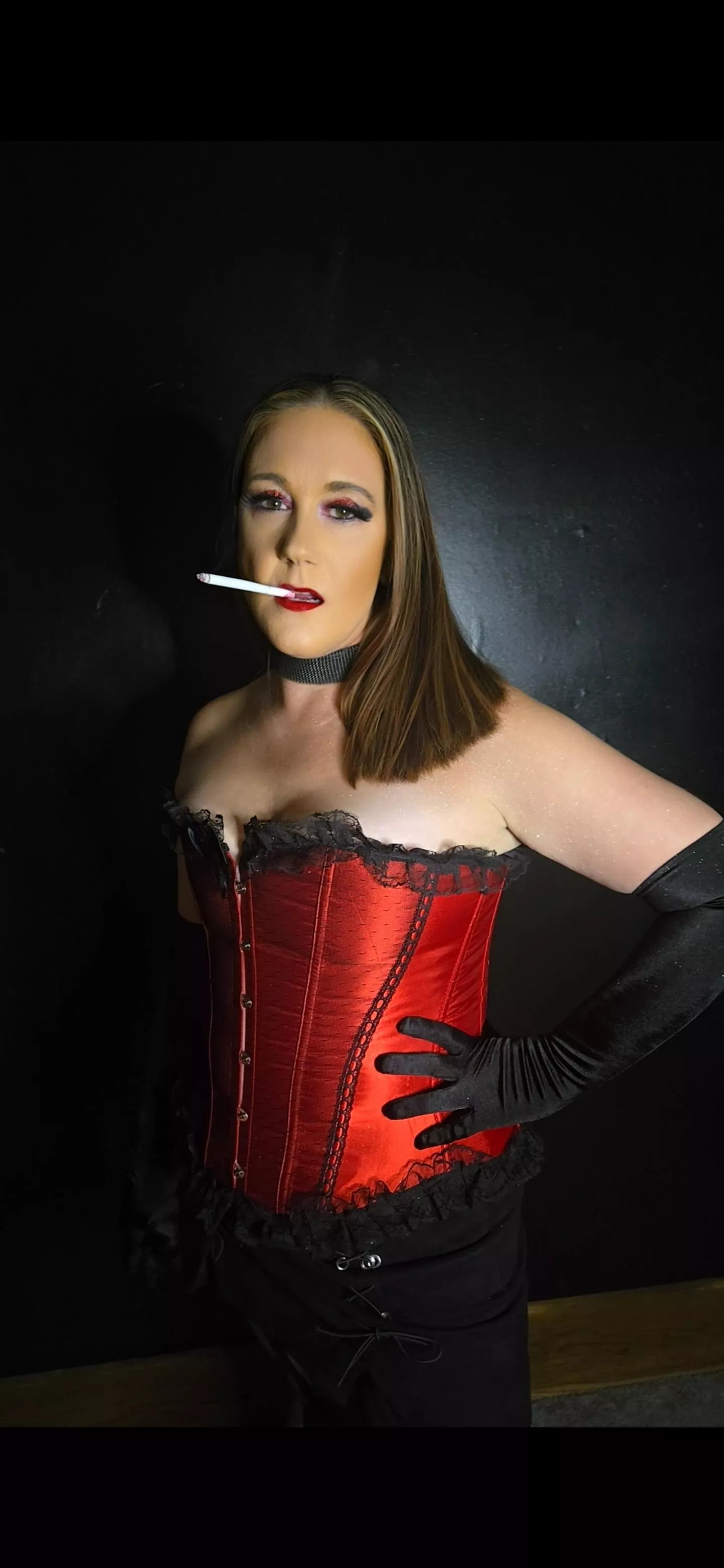 Just your neighborhood milf. 