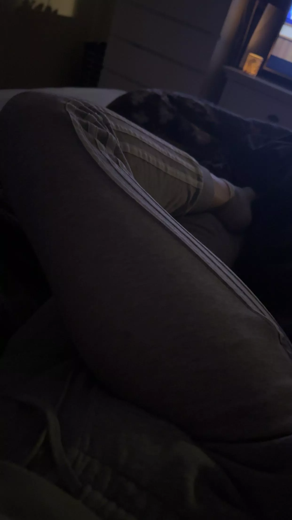 Laying in my bed and watching Tv 💕wyd?