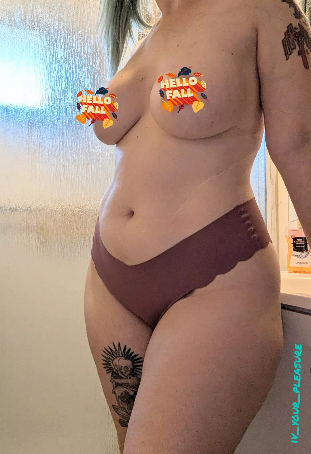 Less than 10 days left of my Fall-o-ween panty sale! DM for sale drawer and details :)