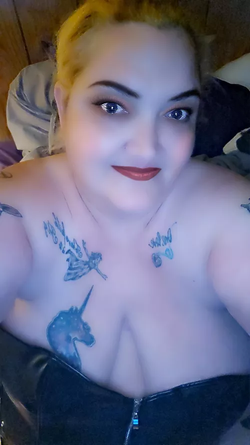 Looking for new buyers, playmates, toys!! 💋