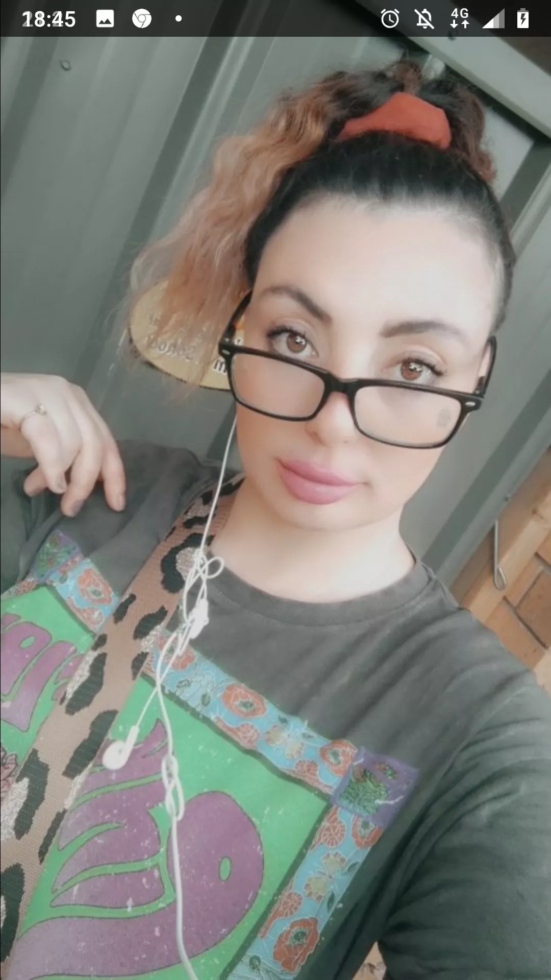 LottieDee slut available now for your pleasurein adelaide