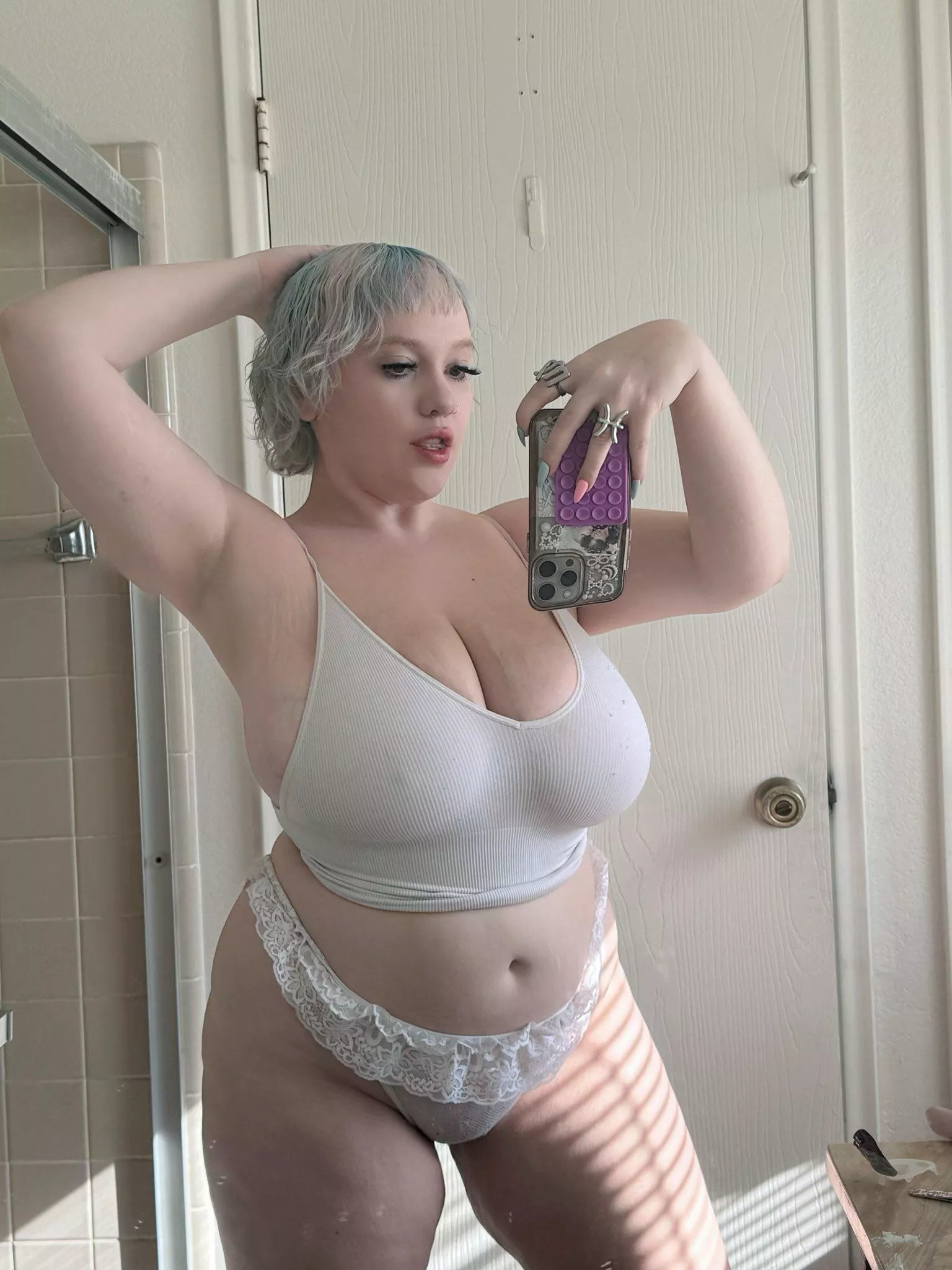 Love how tight this shirt is