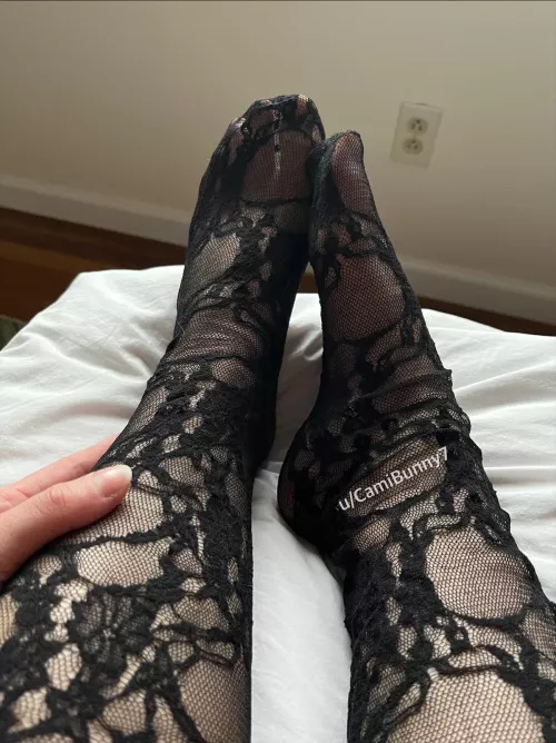 love the feel of stockings 🩶