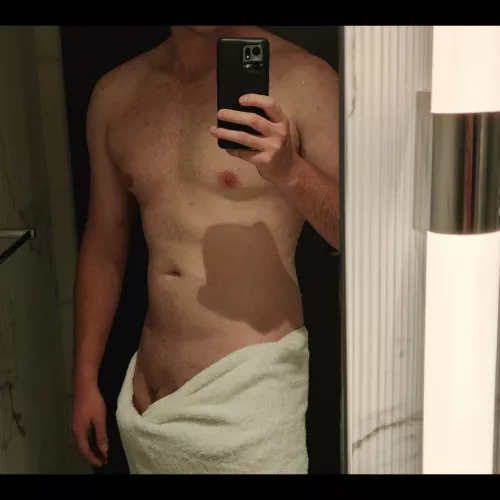 M25 looking for Female FWB