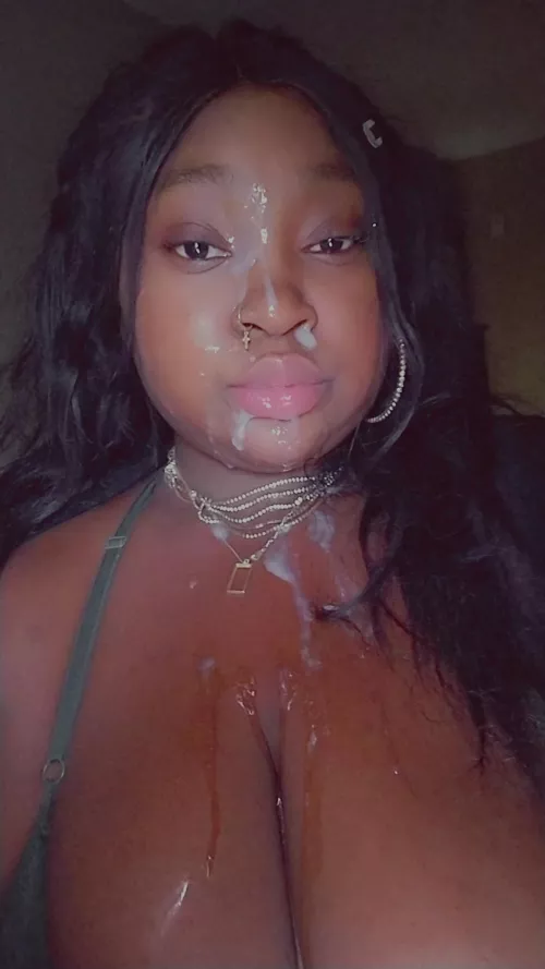 Mmm I need a another big load to cover my face 🫣