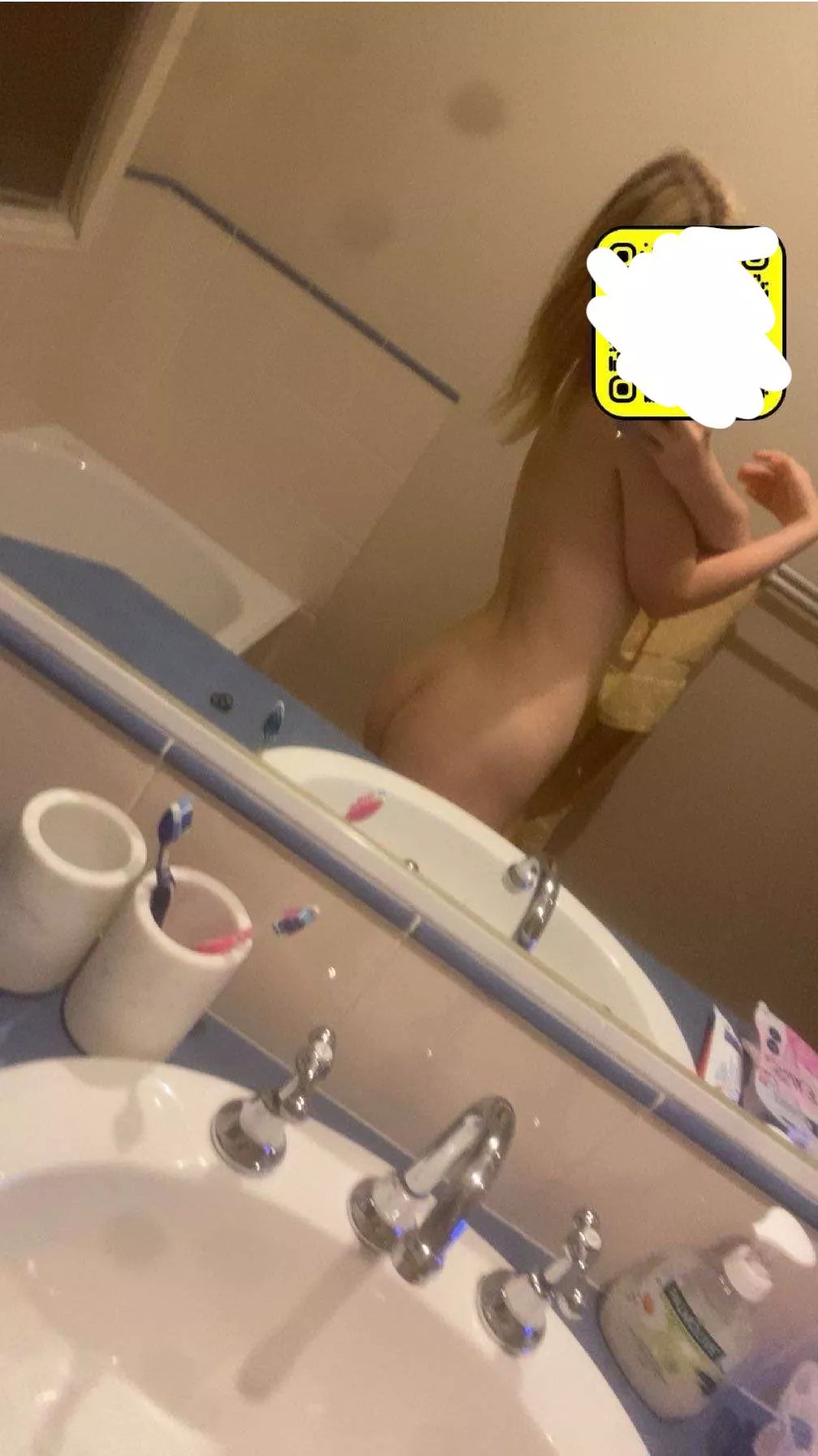 My ass looks so small in this angle :(