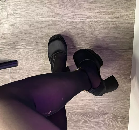 my black ripped Halloween tights and high heels