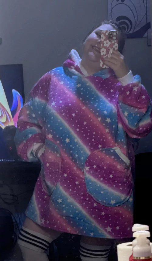 My blankey hoodie is so comfy! Keeps my naked little body underneath so warm
