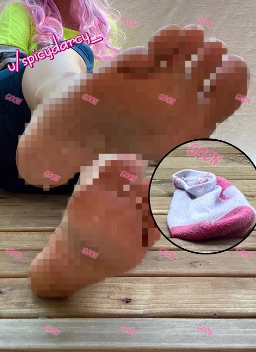 my feet are not for betas. Goon to my dirty socks. 