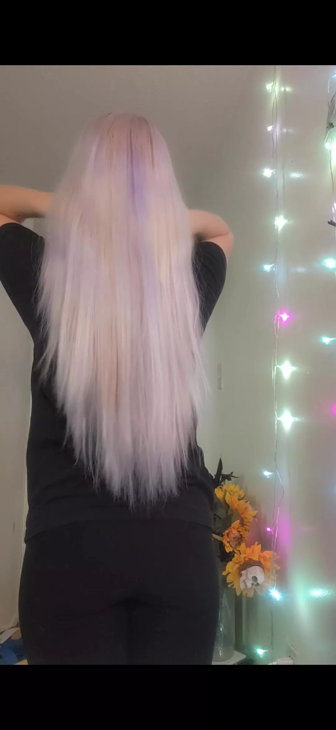 My hair is so long and soft 😻